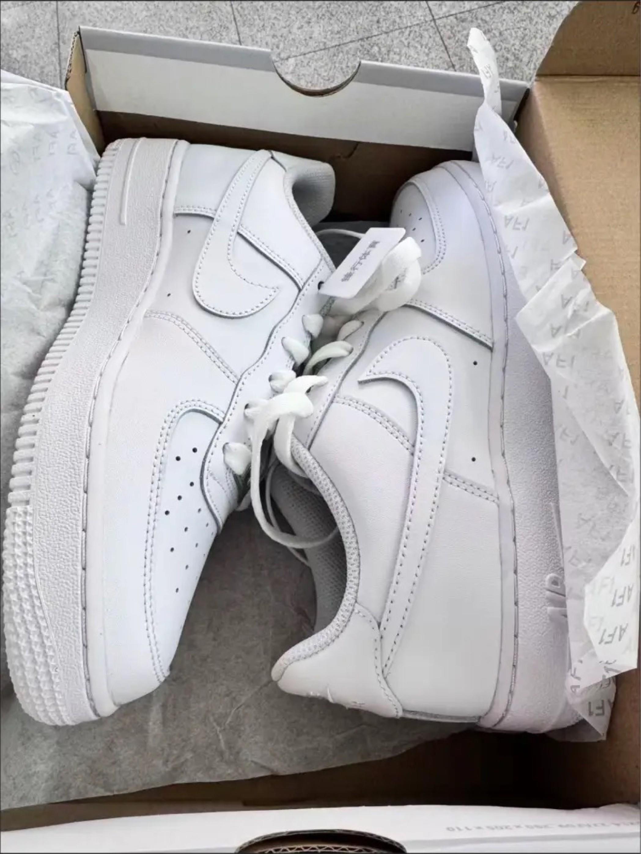 Nike Air Force 1 ‘07纯白款:板鞋界的“百搭王者”经典永不过时